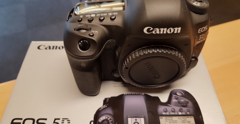 Oryginalny Canon EOS 90D, CANON 850D, Canon 5D Mark IV, Canon 5DS, Canon 6D Mark II, Canon EOS R, Nikon D850, Nikon D750, Nikon D780, Whatsapp Chat: +27642105648 Kliknięcie w obrazek spowoduje wyświetlenie jego powiększenia