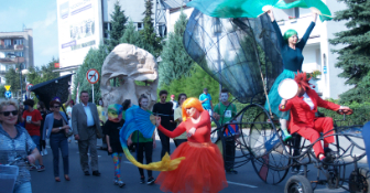 Parada uliczna VII Ogólnopolski Festiwal Teatrów Lalkowych i Ulicznych "Calineczka" 2016.